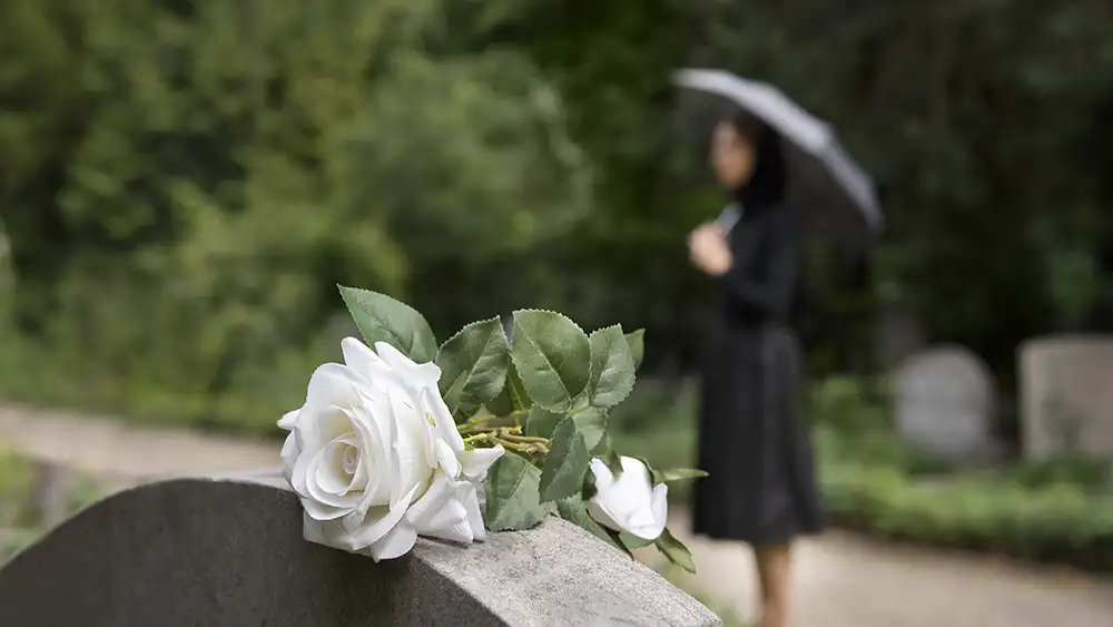 Echi dell’Eternità: affrontare la perdita di un genitore | Onoranze Funebri Marche